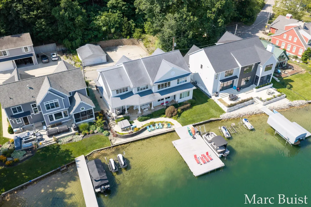 421 Lake Drive Caledonia, MI 49316