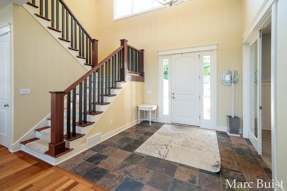 421 Lake Drive Caledonia, MI 49316