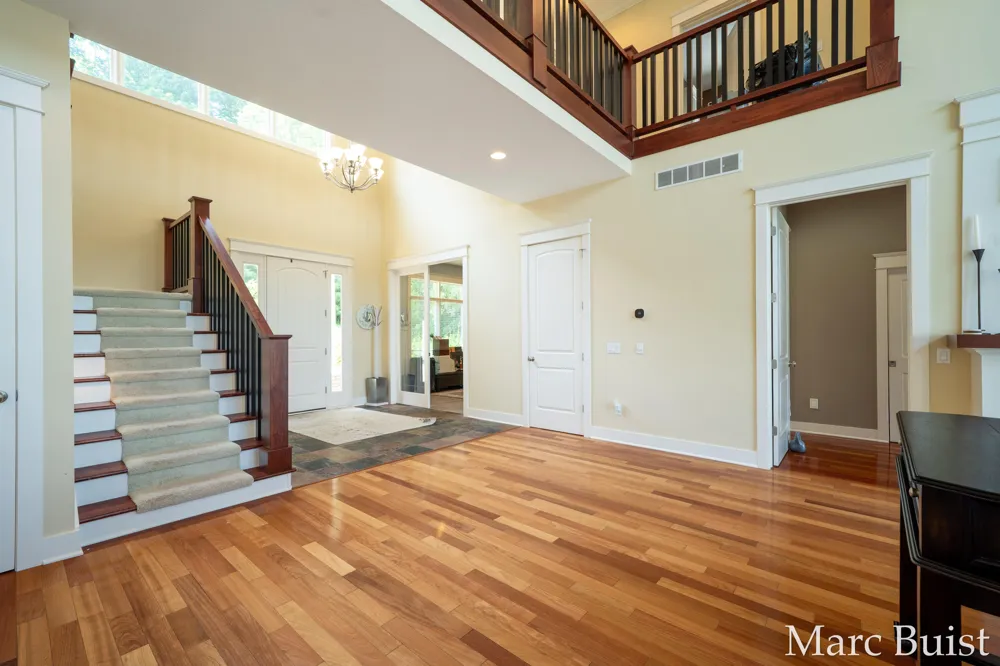 421 Lake Drive Caledonia, MI 49316