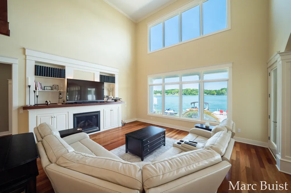 421 Lake Drive Caledonia, MI 49316