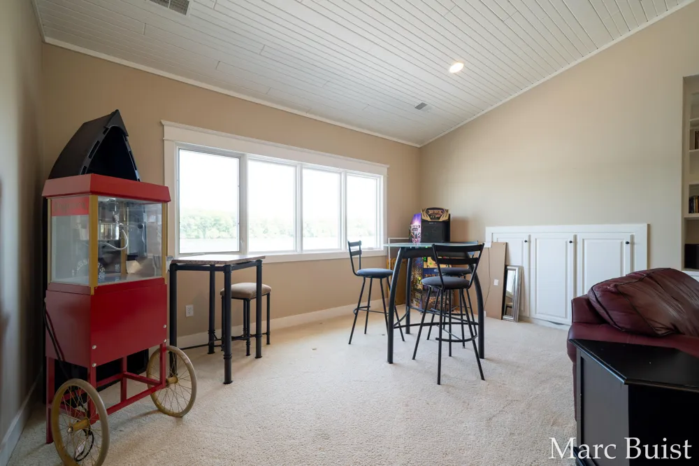 421 Lake Drive Caledonia, MI 49316