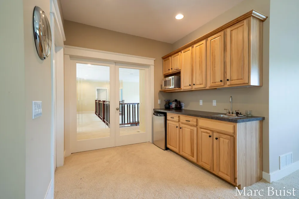 421 Lake Drive Caledonia, MI 49316