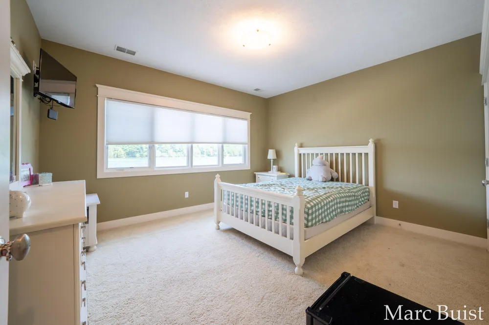 421 Lake Drive Caledonia, MI 49316