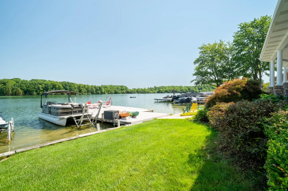 421 Lake Drive Caledonia, MI 49316