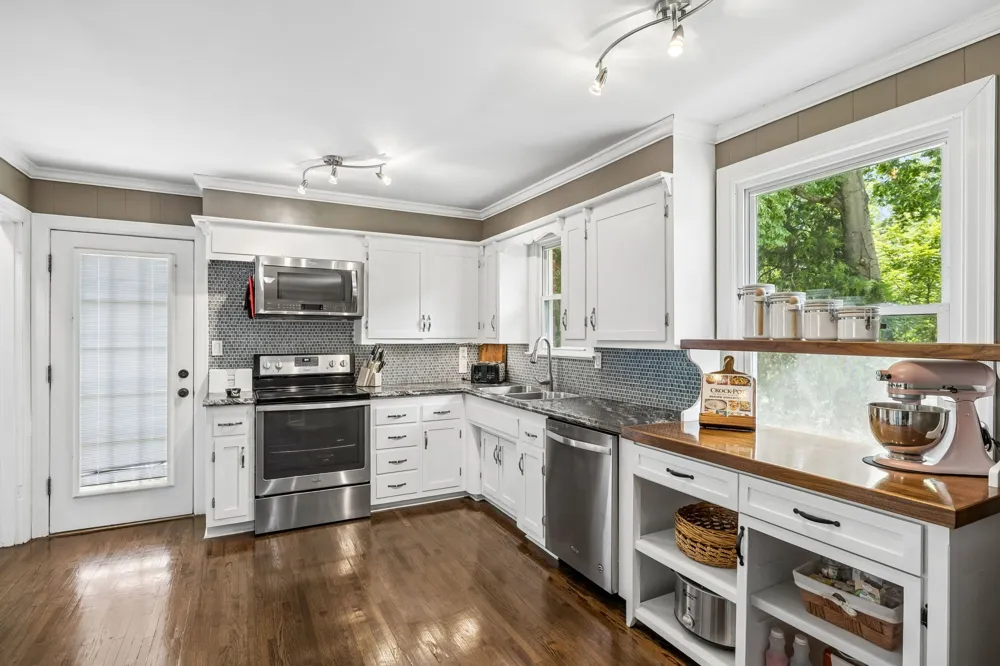 318 Jacksonian Dr Hermitage, TN 37076