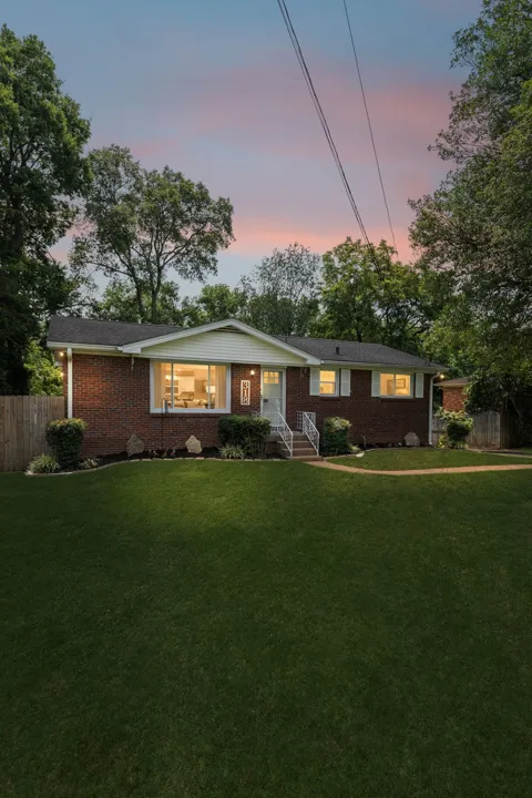 318 Jacksonian Dr