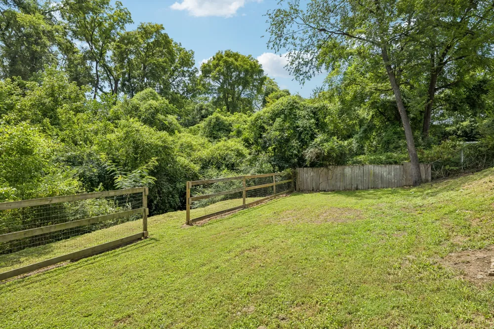 318 Jacksonian Dr Hermitage, TN 37076