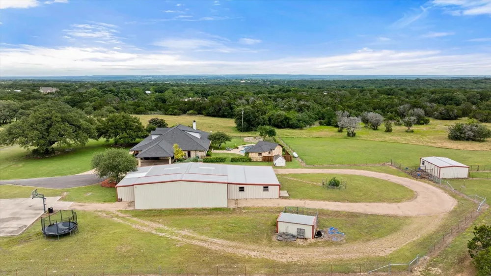 2560 Shady Oaks Circle Glen Rose, TX 76043