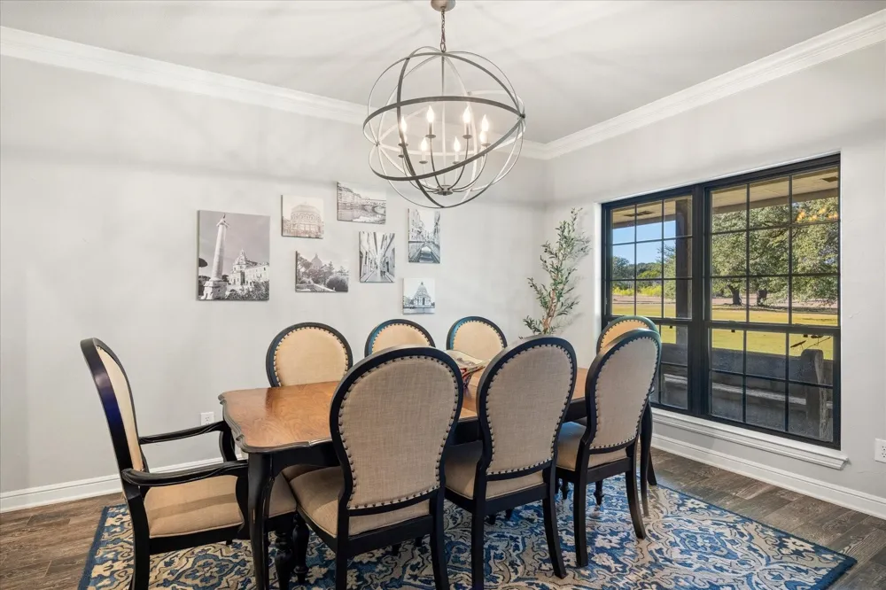 2560 Shady Oaks Circle Glen Rose, TX 76043