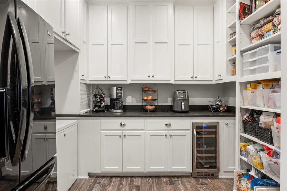 2560 Shady Oaks Circle Glen Rose, TX 76043