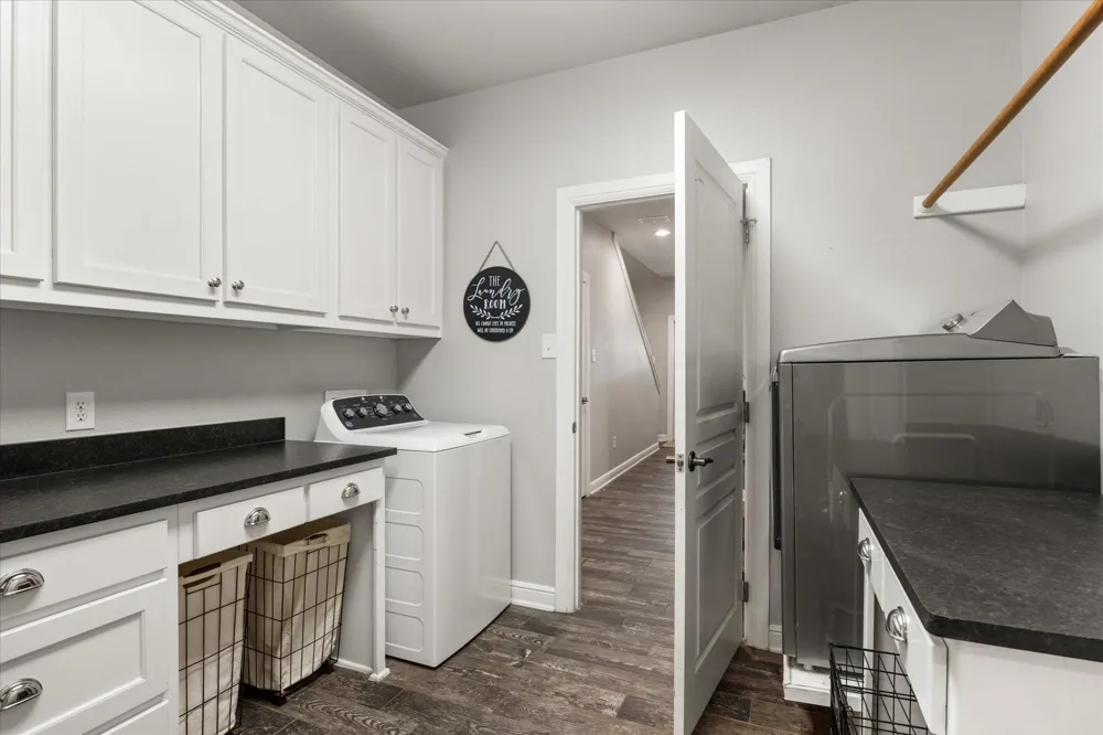 2560 Shady Oaks Circle Glen Rose, TX 76043