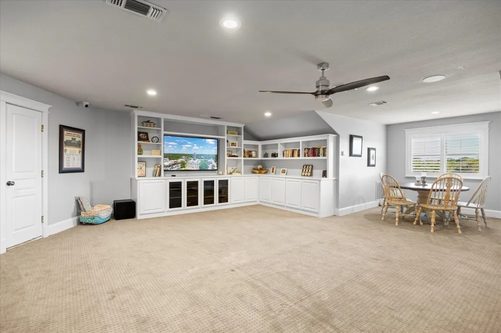 2560 Shady Oaks Circle Glen Rose, TX 76043