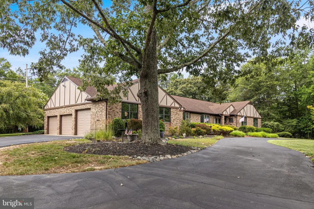 10555 PRINCE CHARLES DRIVE La Plata, MD 20646