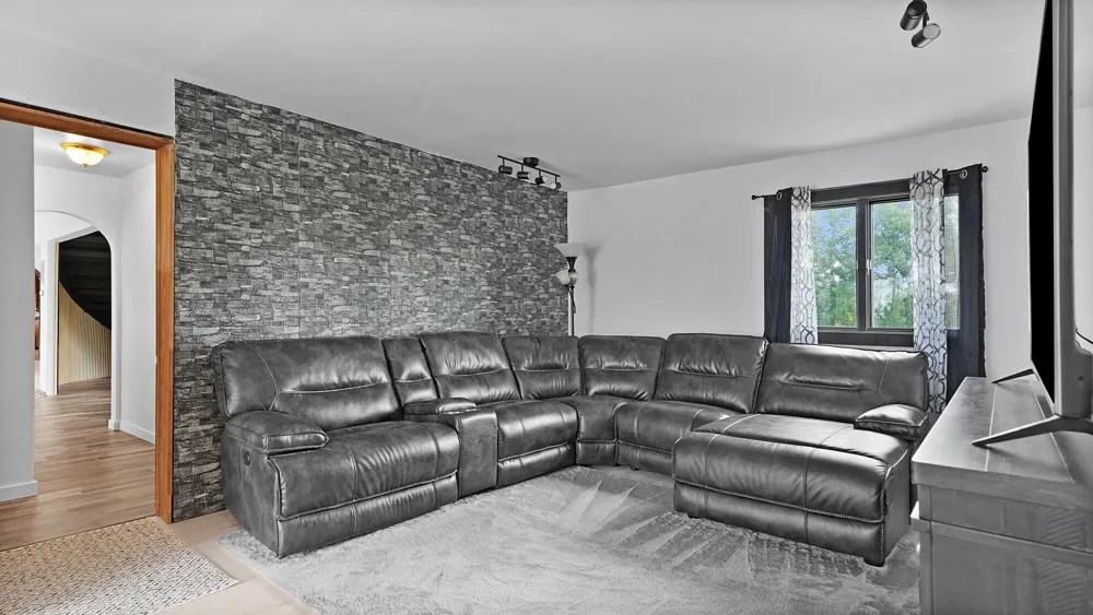 4500 W Howard City-Edmore Six Lakes, MI 48886