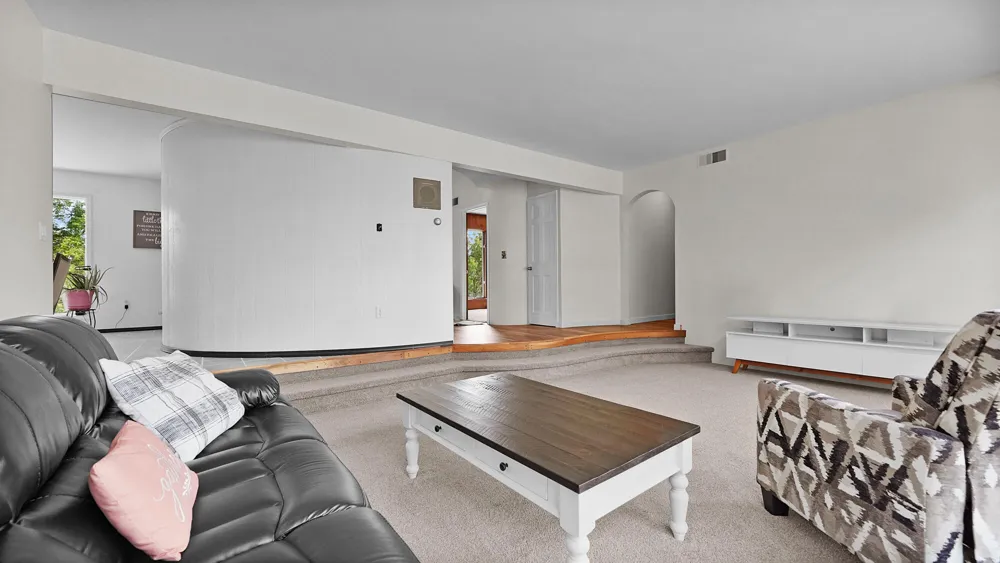 4500 W Howard City-Edmore Six Lakes, MI 48886