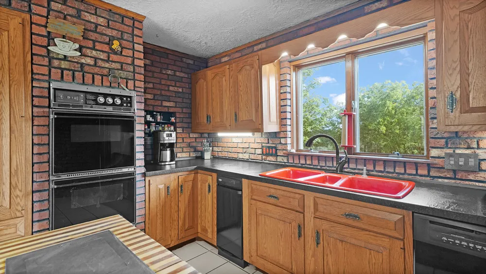 4500 W Howard City-Edmore Six Lakes, MI 48886