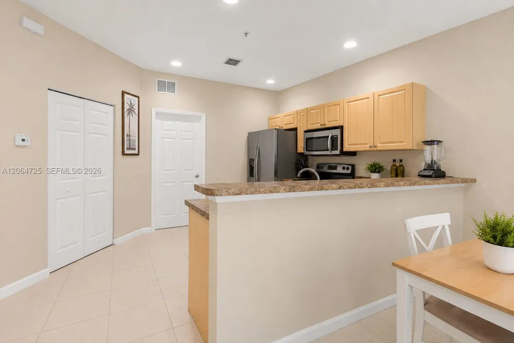1993 Marsh Harbor Dr Riviera Beach, FL 33404