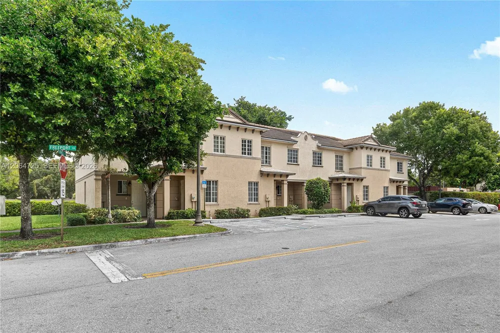 1993 Marsh Harbor Dr Riviera Beach, FL 33404