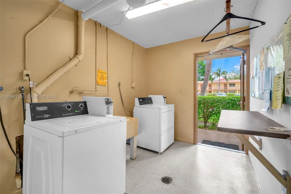 301 NW 76th Ave #102 Margate, FL 33063