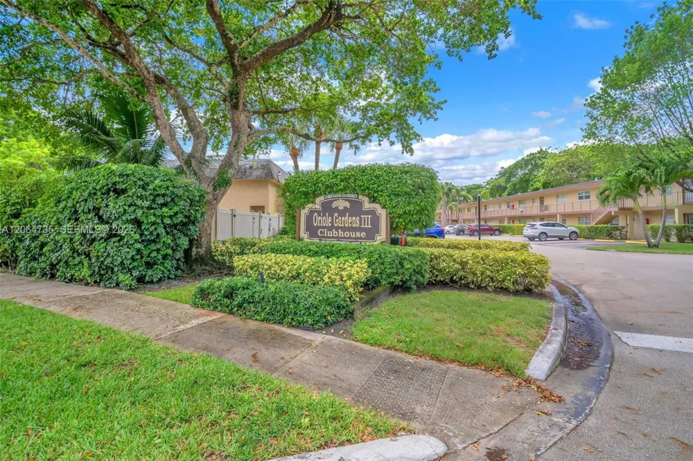 301 NW 76th Ave #102 Margate, FL 33063
