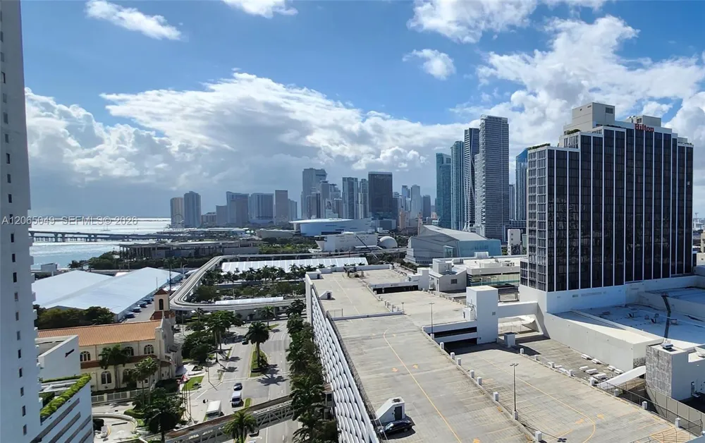 1750 Bayshore Dr #2010 Miami, FL 33132