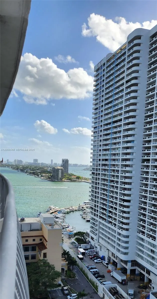 1750 Bayshore Dr #2010 Miami, FL 33132