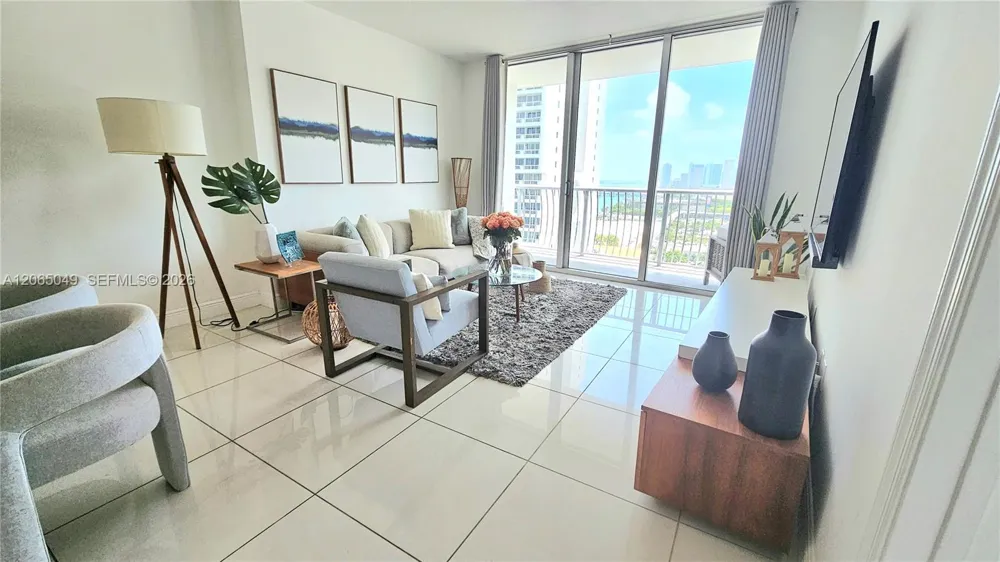 1750 Bayshore Dr #2010 Miami, FL 33132