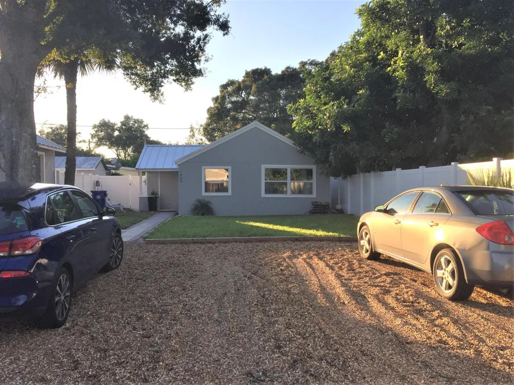 1809 21ST AVENUE Vero Beach, FL 32960