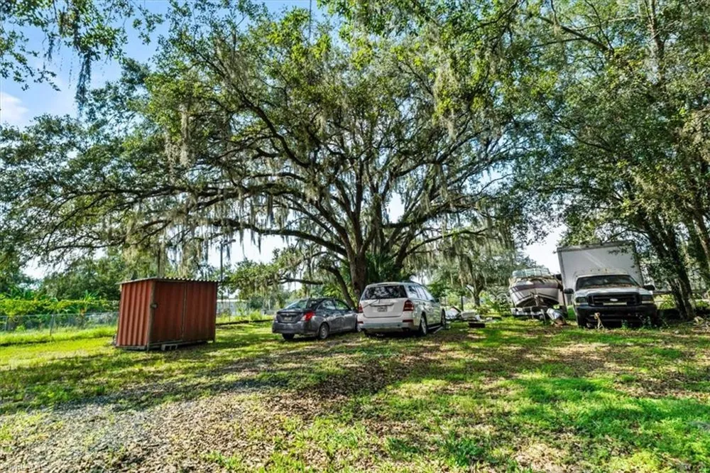 151 Horse Club Avenue Clewiston, FL 33440