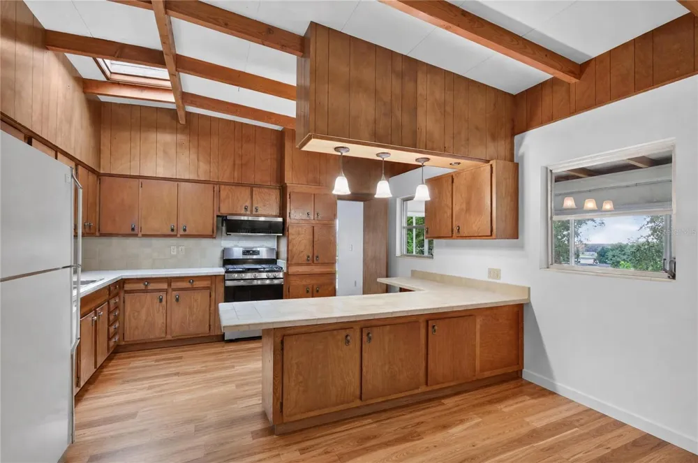 2435 BROADVUE AVE Eustis, FL 32726