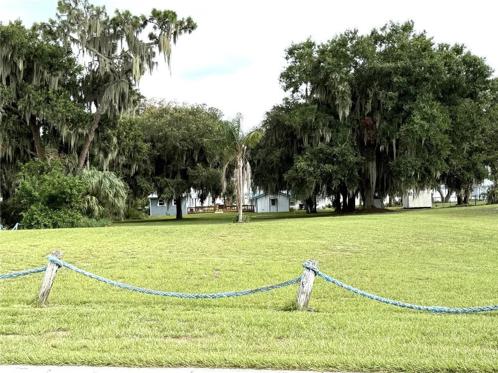 1973 LAKE REEDY BOULEVARD Frostproof, FL 33843