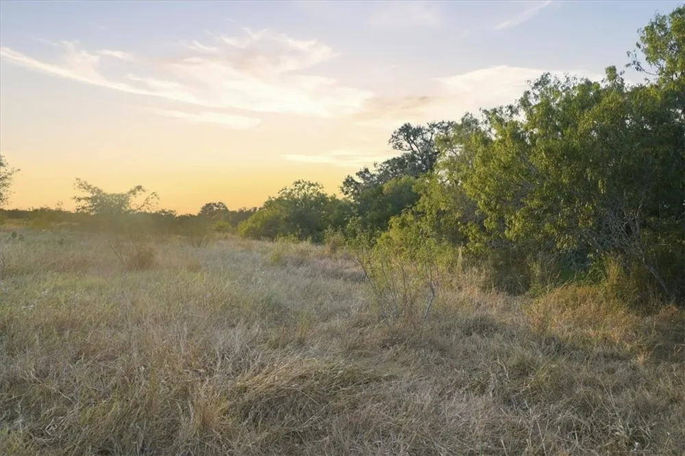 8251 CR 106 Beeville, TX 78102