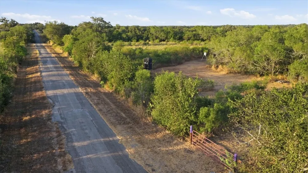 8251 CR 106 Beeville, TX 78102