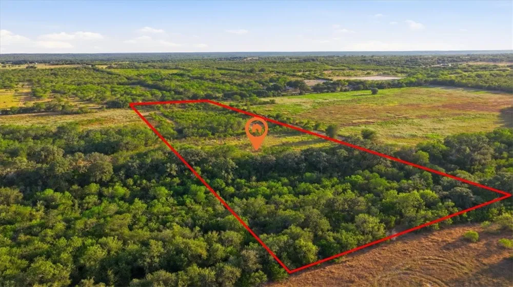 8251 CR 106 Beeville, TX 78102