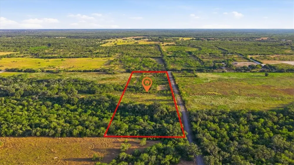 8251 CR 106 Beeville, TX 78102