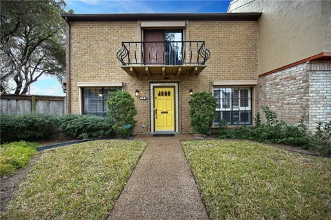 136 Lake Shore Drive #136