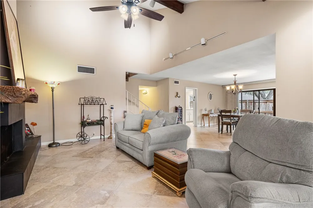 136 Lake Shore Drive #136 Corpus Christi, TX 78413