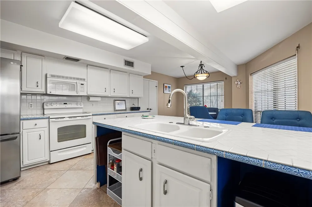 136 Lake Shore Drive #136 Corpus Christi, TX 78413