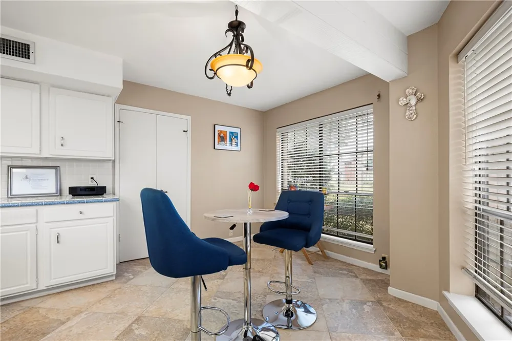 136 Lake Shore Drive #136 Corpus Christi, TX 78413