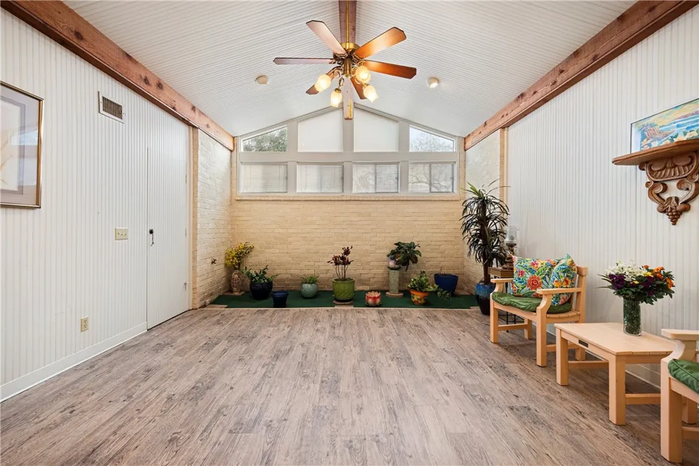 136 Lake Shore Drive #136 Corpus Christi, TX 78413