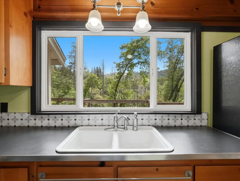 60036 Cascadel Drive S North Fork, CA 93643