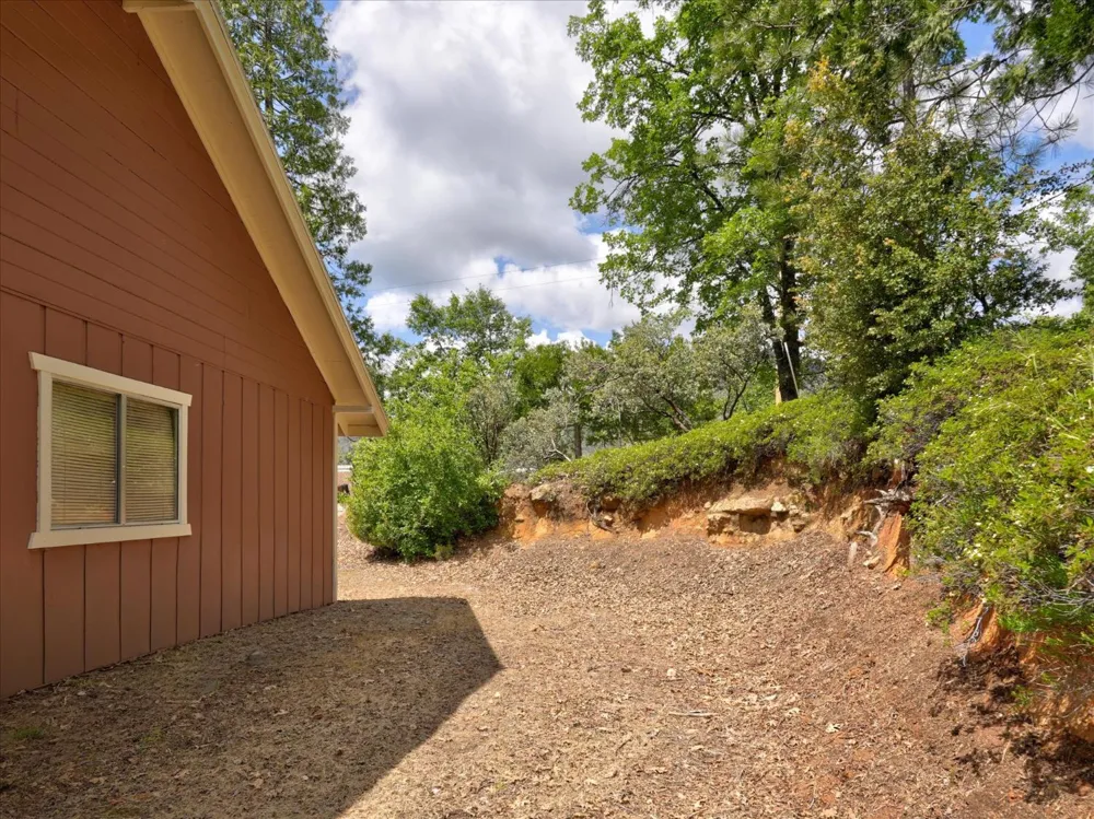 60036 Cascadel Drive S North Fork, CA 93643
