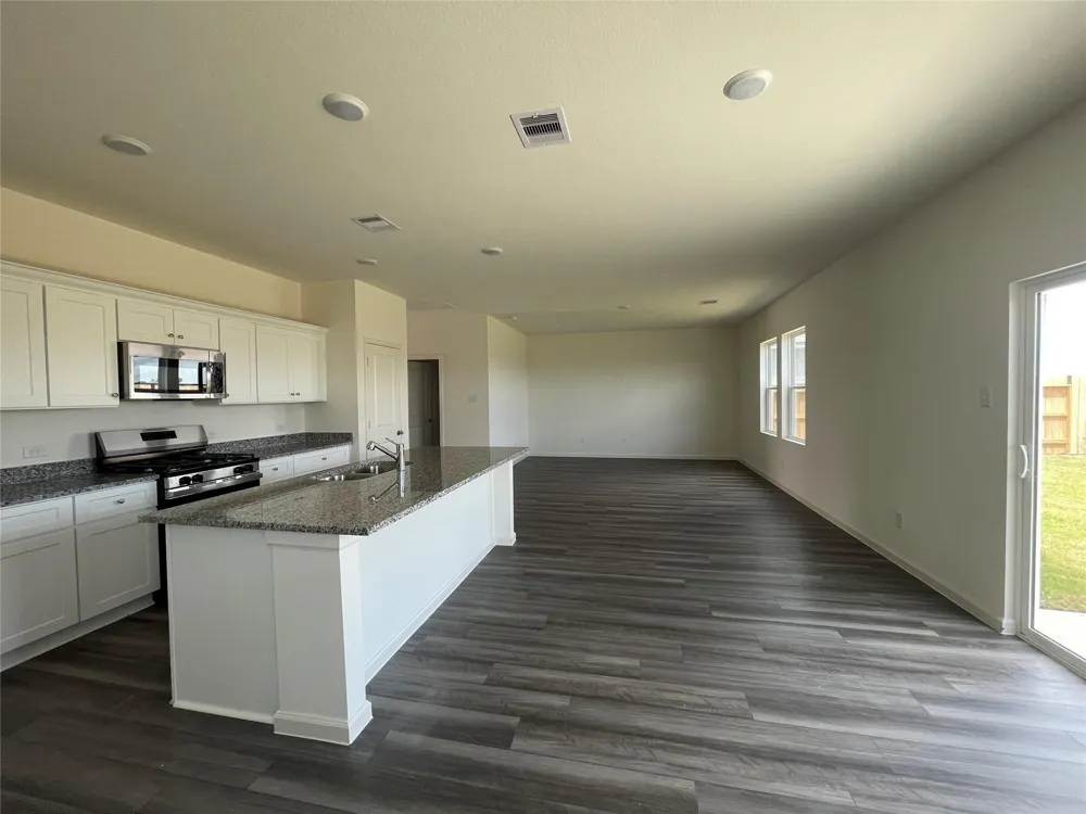 3223 Diamond View Lane Angleton, TX 77515