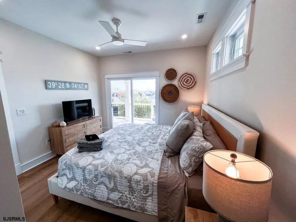 801 Stenton Pl Ocean City, NJ 08226