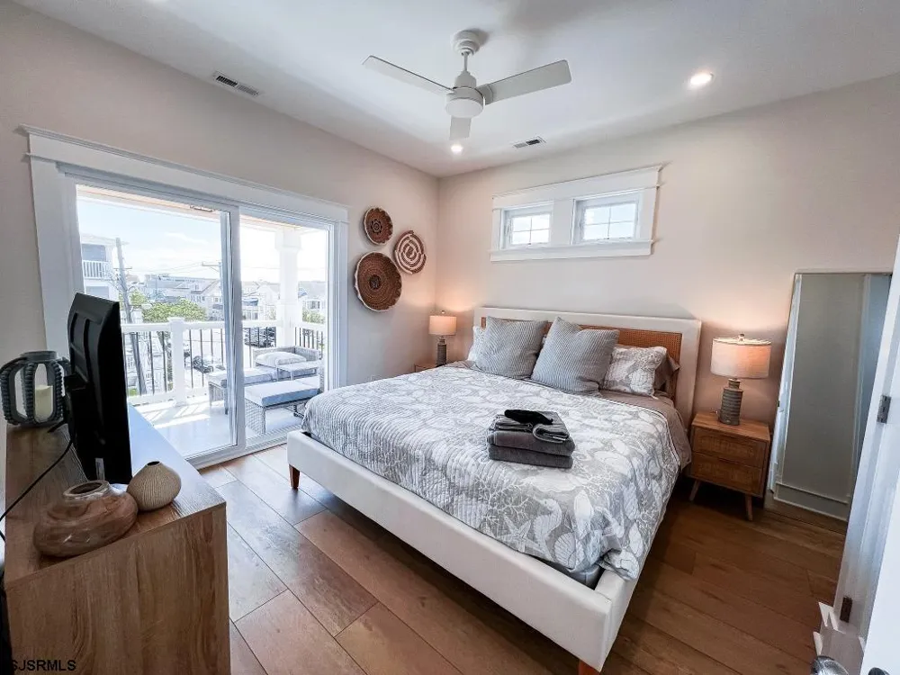 801 Stenton Pl Ocean City, NJ 08226