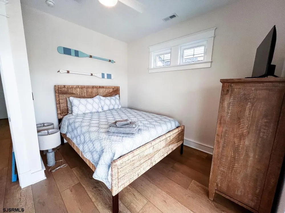 801 Stenton Pl Ocean City, NJ 08226