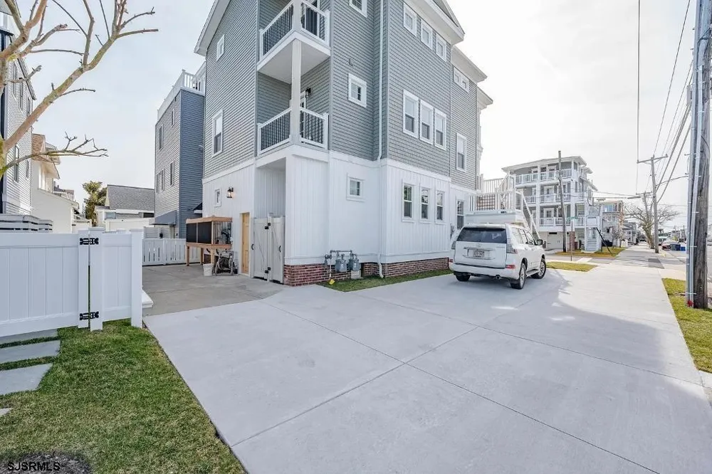 801 Stenton Pl Ocean City, NJ 08226