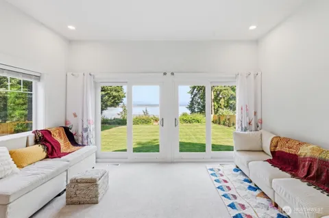 108 Livingston Bay Road