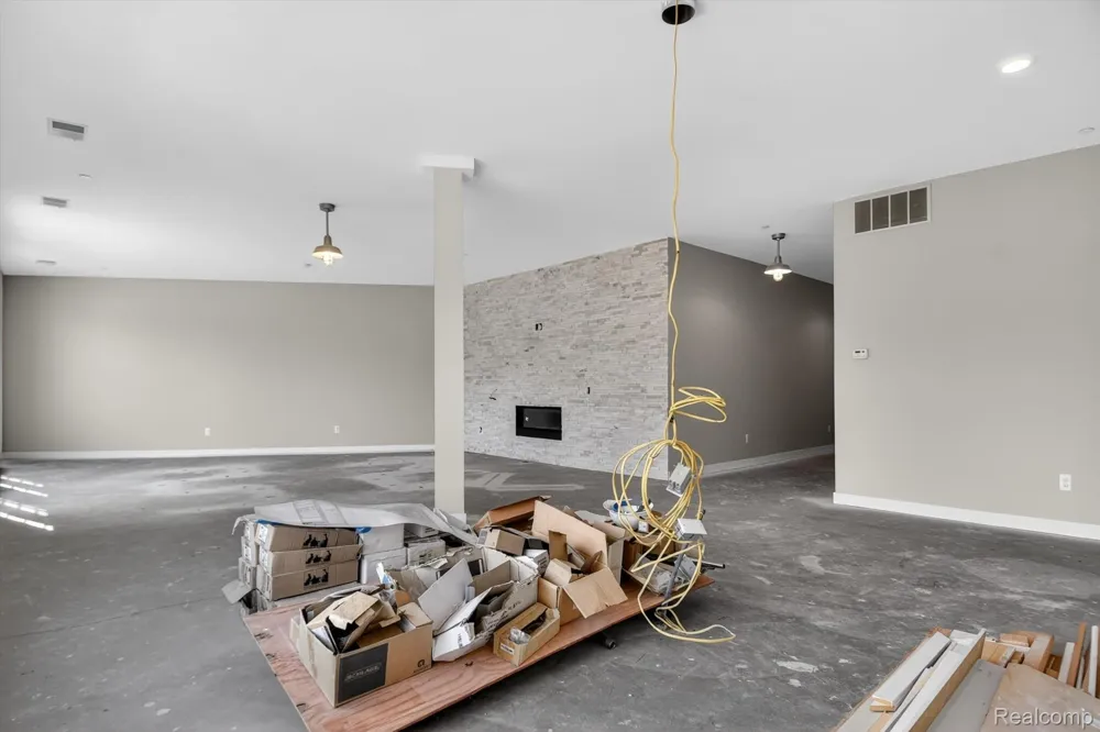 804 Main Street #3A Rochester City, MI 48307