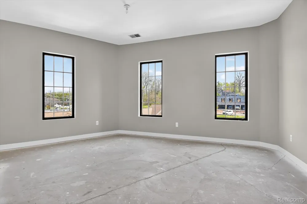804 Main Street #3A Rochester City, MI 48307